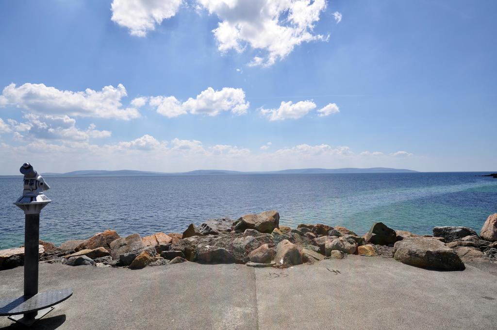 Salthill B&B Ocean Villa Galway Exterior foto